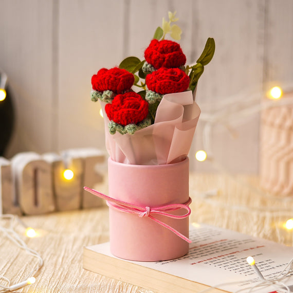 JH Gallery Crochet Pot Bouquet (Rose)